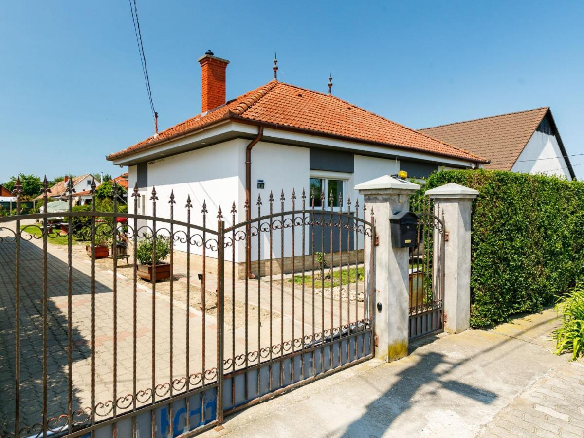 Holiday Home Ildiko By Interhome บาลาตอนแลลเล ภายนอก รูปภาพ