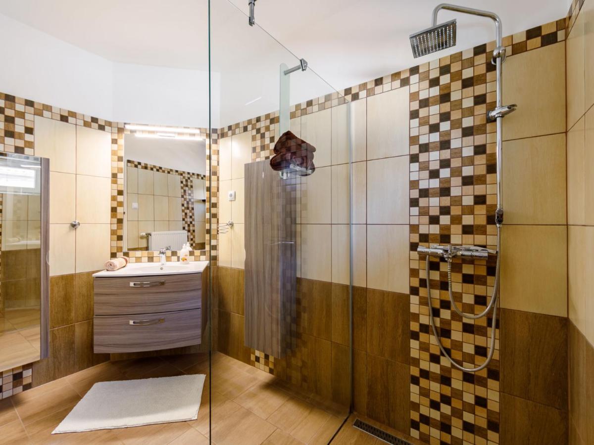 Holiday Home Ildiko By Interhome บาลาตอนแลลเล ภายนอก รูปภาพ